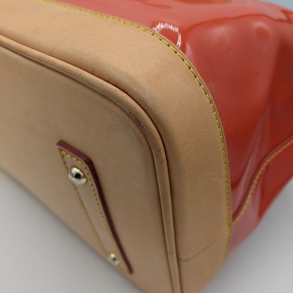 EUC Dooney & BourkeDarcy Orange Patent Leather Satchel - Picture 9 of 16